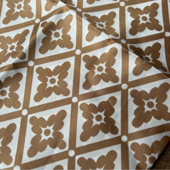 😊3/$30 Vintage Lady Heritage polyester scarf Japan - Picture 7 of 8